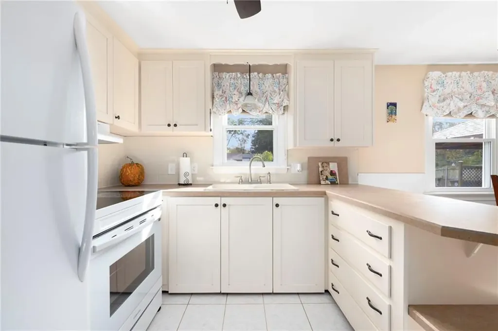 82 Doolittle Street Coventry RI 02816