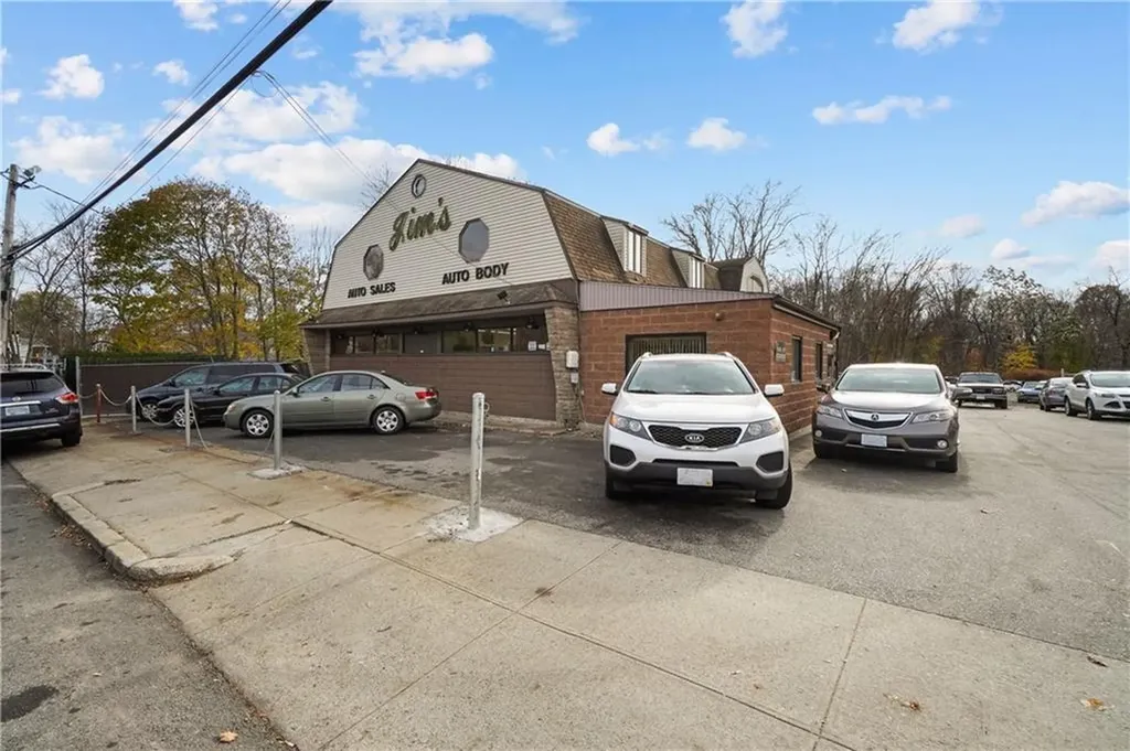 1153 Central Avenue Pawtucket RI 02861