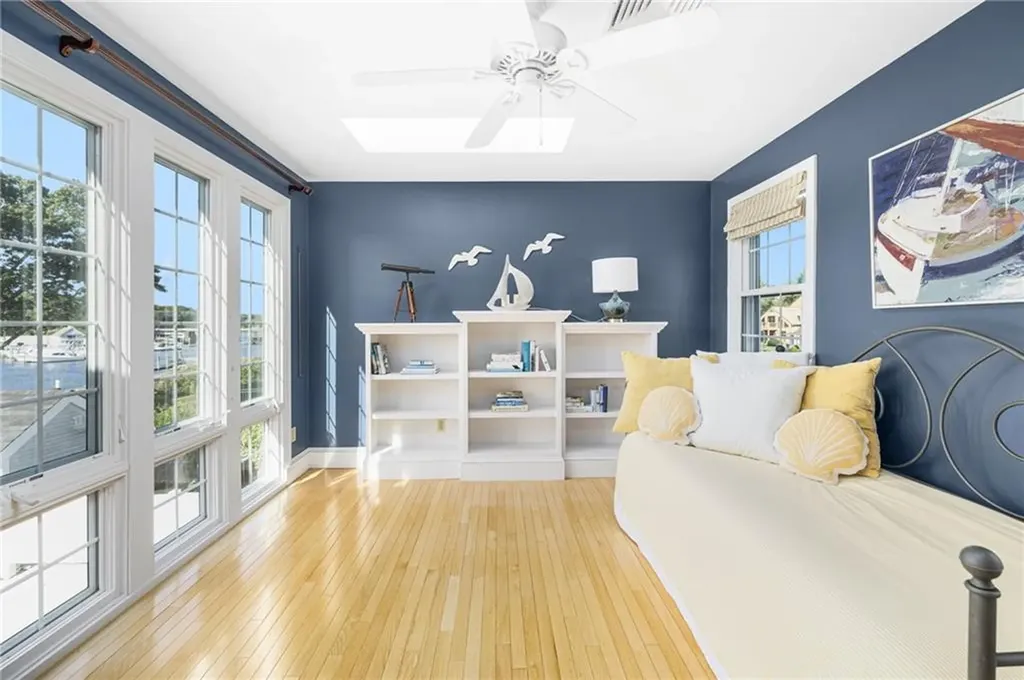 66 Dory Road Warwick RI 02886