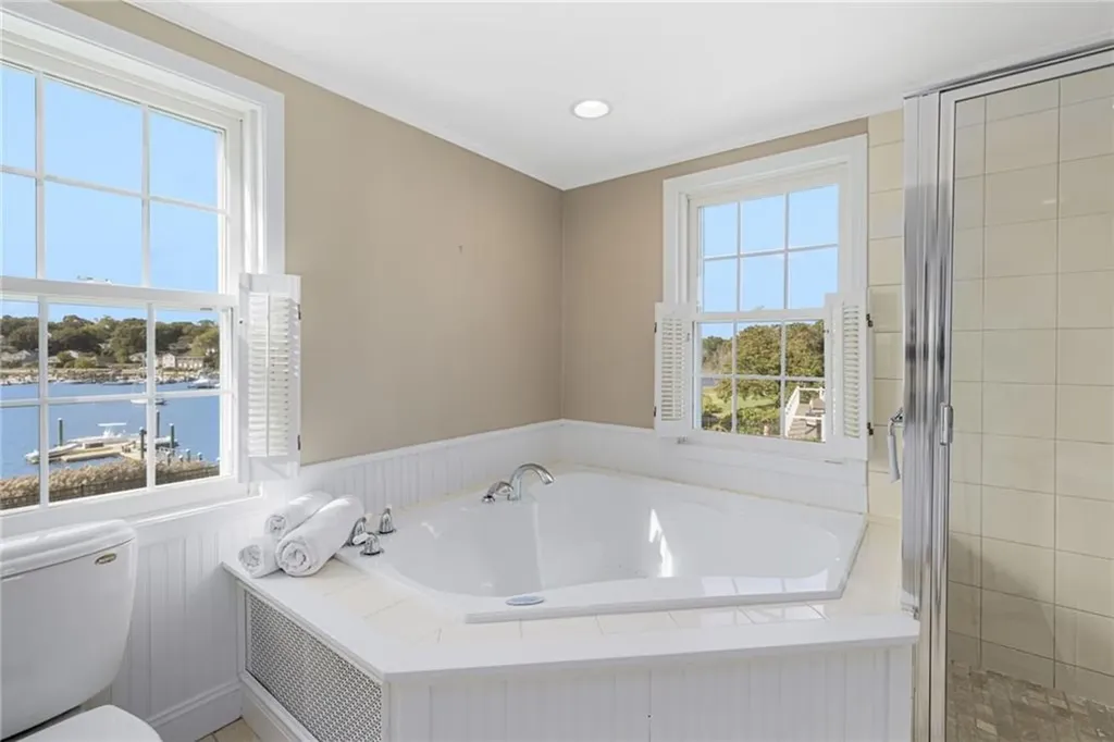 66 Dory Road Warwick RI 02886