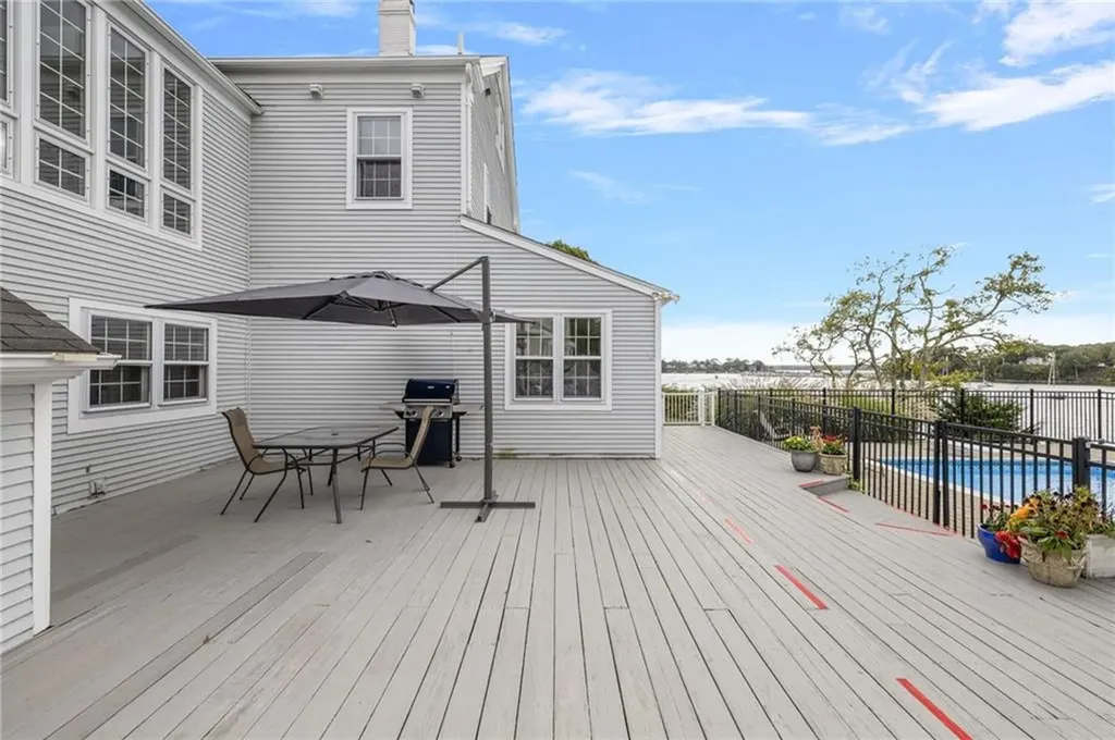 66 Dory Road Warwick RI 02886