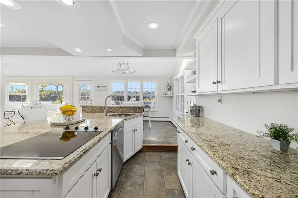 66 Dory Road Warwick RI 02886