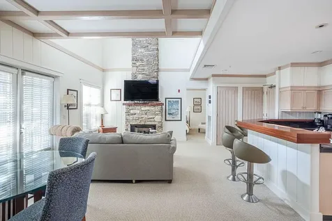 125 Cory's Lane Portsmouth RI 02871