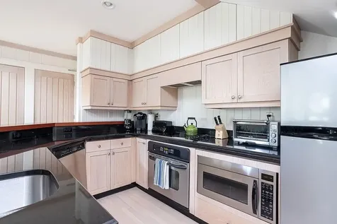 125 Cory's Lane Portsmouth RI 02871