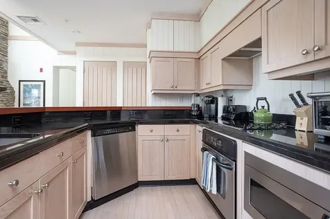 125 Cory's Lane Portsmouth RI 02871