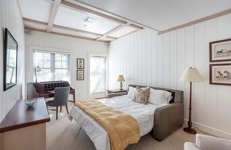 125 Cory's Lane Portsmouth RI 02871