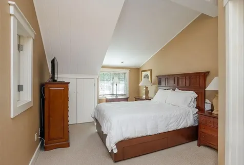 125 Cory's Lane Portsmouth RI 02871