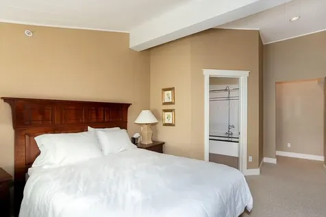 125 Cory's Lane Portsmouth RI 02871