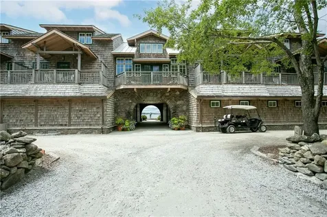 125 Cory's Lane Portsmouth RI 02871