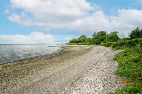 125 Cory's Lane Portsmouth RI 02871