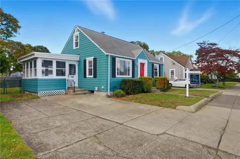 22 Ruth Street Pawtucket RI 02861