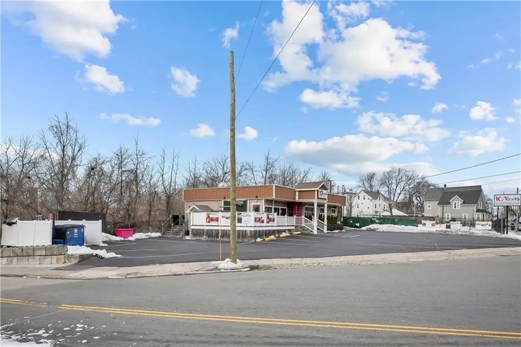 1091 Main Street Pawtucket RI 02860