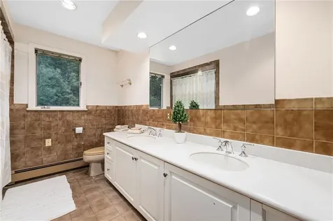 67 Daniel Drive North Kingstown RI 02852