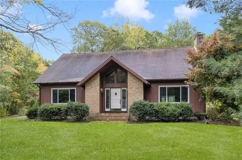 67 Daniel Drive North Kingstown RI 02852