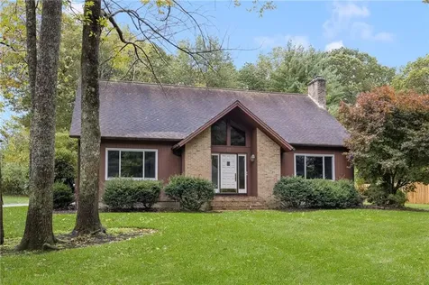 67 Daniel Drive North Kingstown RI 02852