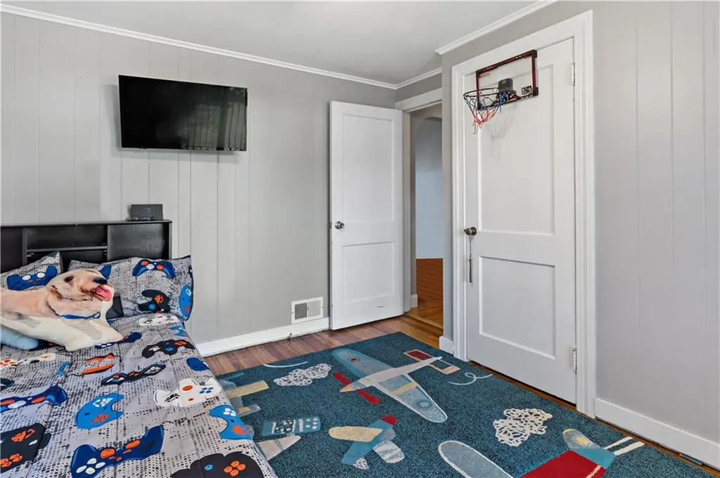 81 Easton Avenue Warwick RI 02888