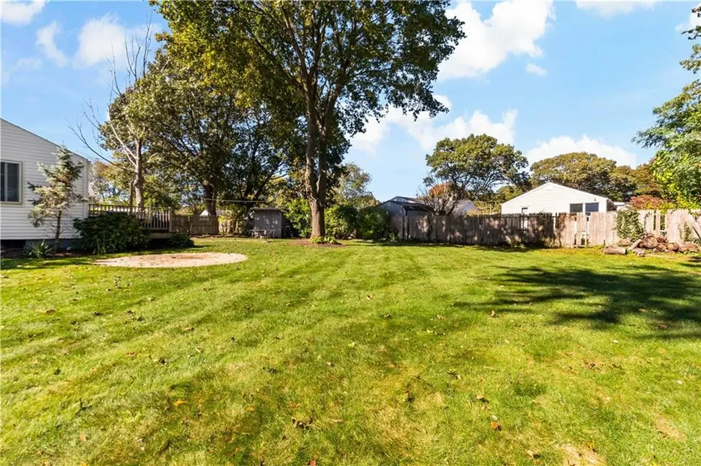 81 Easton Avenue Warwick RI 02888