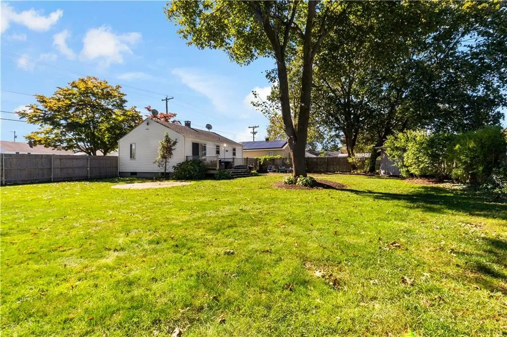 81 Easton Avenue Warwick RI 02888