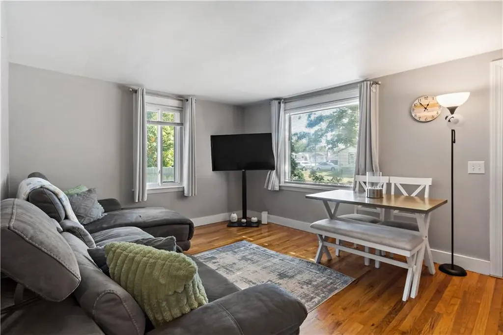 81 Easton Avenue Warwick RI 02888