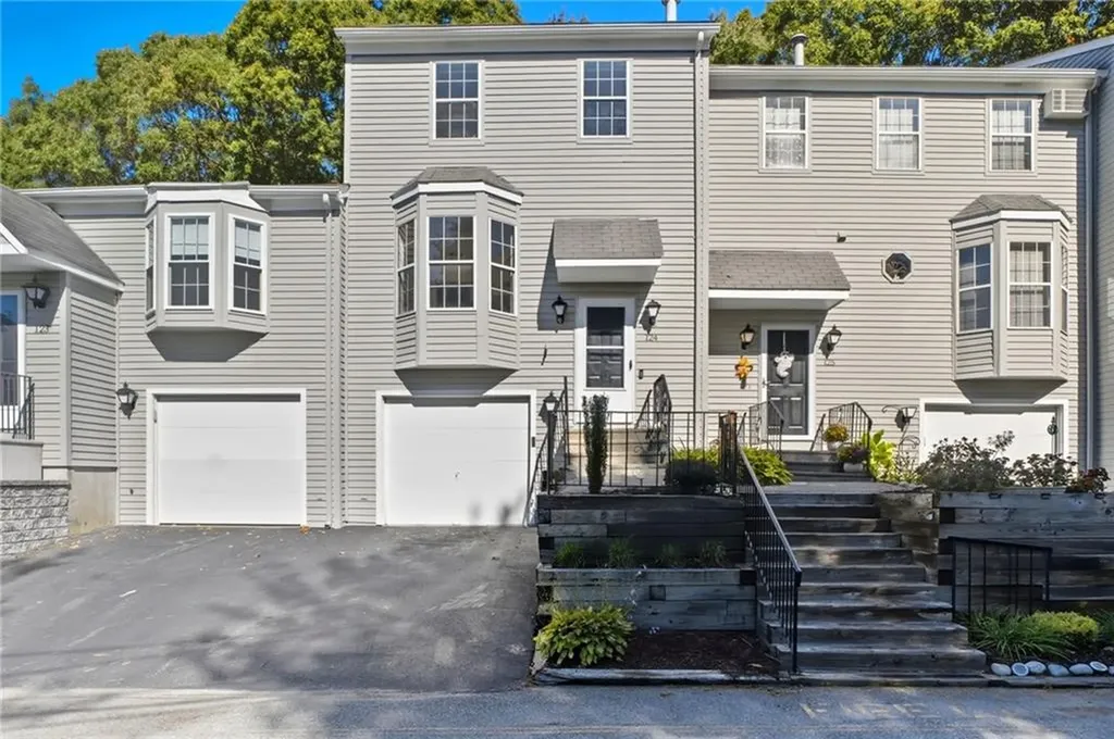 565 Quaker Lane West Warwick RI 02893