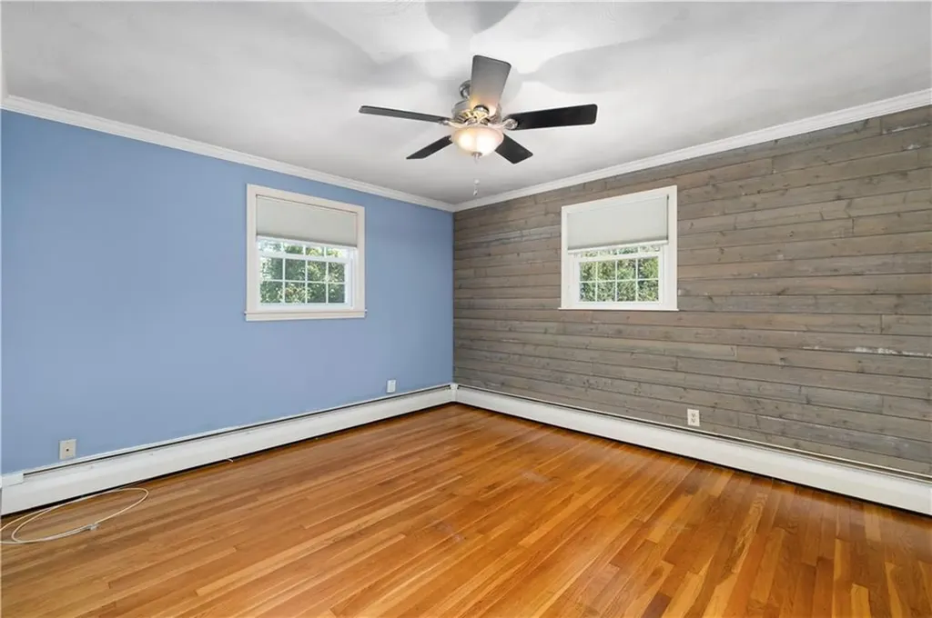 325 Simmonsville Avenue Johnston RI 02919