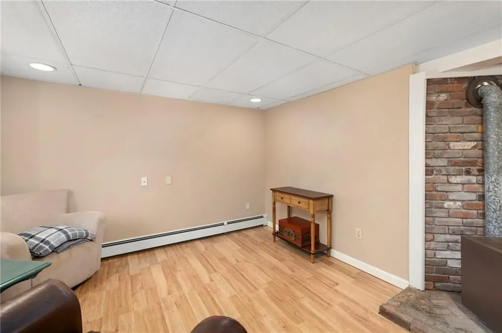 325 Simmonsville Avenue Johnston RI 02919