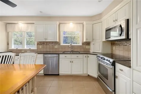 325 Simmonsville Avenue Johnston RI 02919