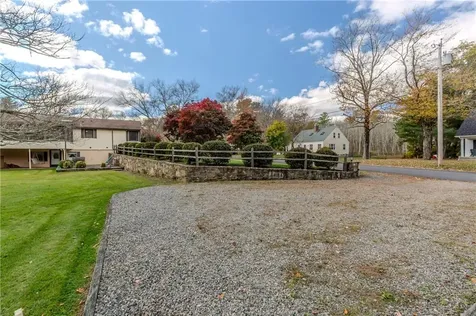 27 Sunnybrook Road Scituate RI 02857