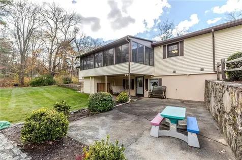 27 Sunnybrook Road Scituate RI 02857