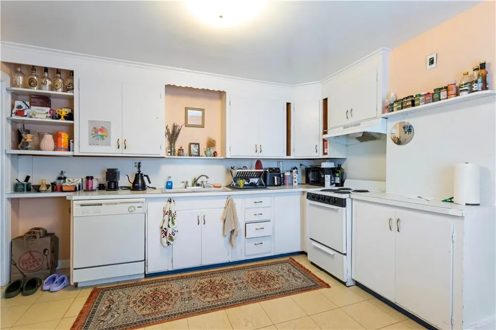 176 Williams Street Providence RI 02906
