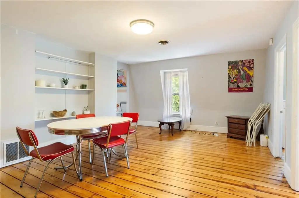 176 Williams Street Providence RI 02906