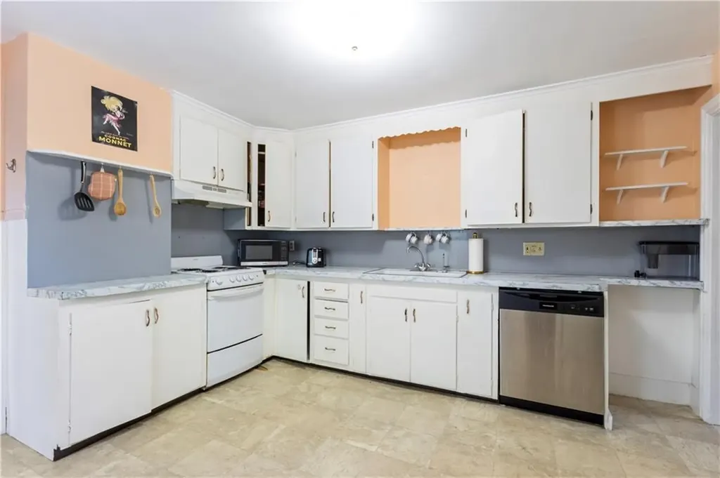 176 Williams Street Providence RI 02906