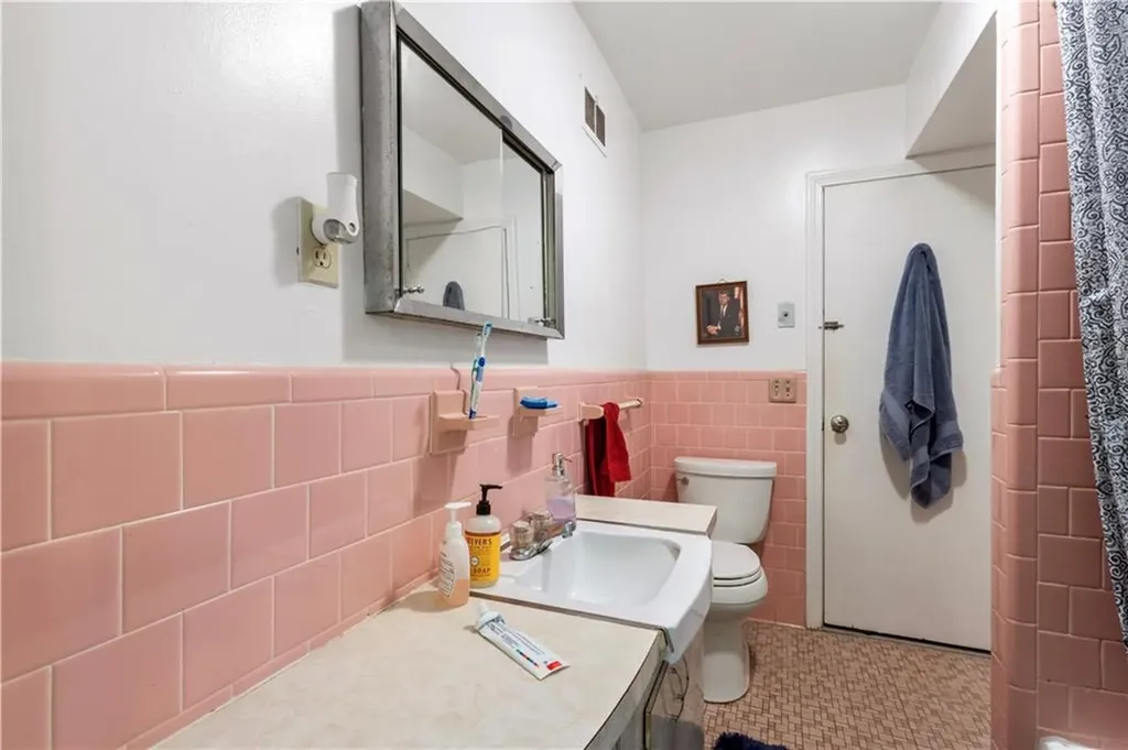 176 Williams Street Providence RI 02906
