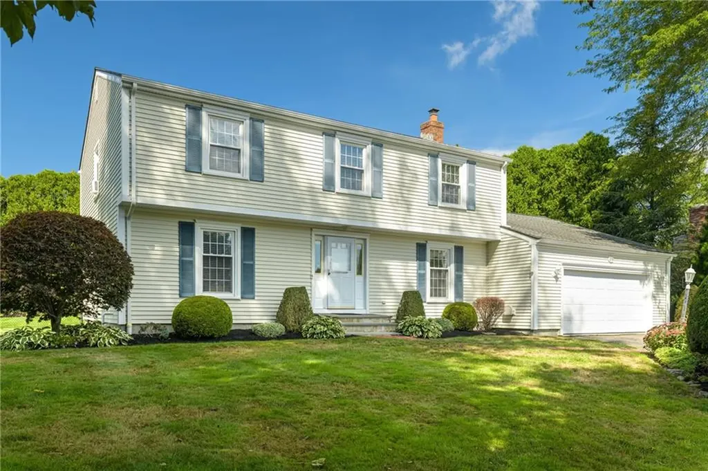 215 Harris Avenue Portsmouth RI 02871