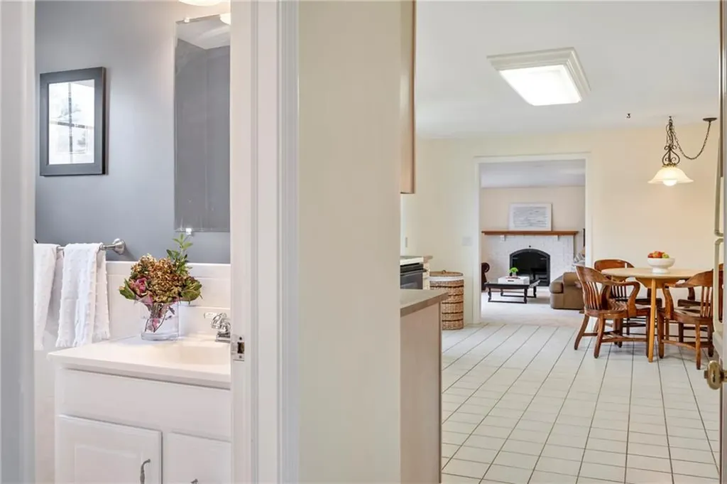 215 Harris Avenue Portsmouth RI 02871