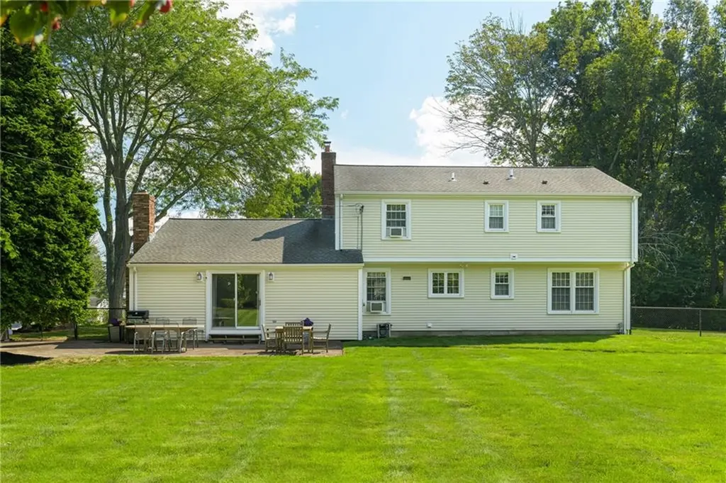 215 Harris Avenue Portsmouth RI 02871