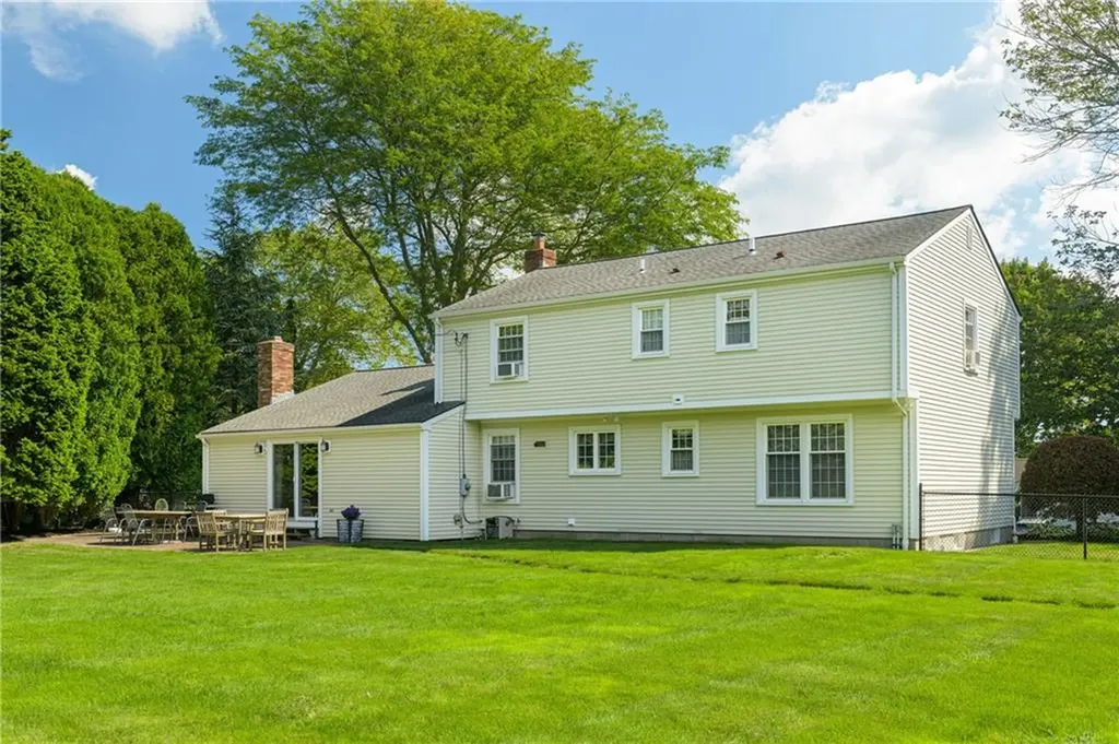 215 Harris Avenue Portsmouth RI 02871