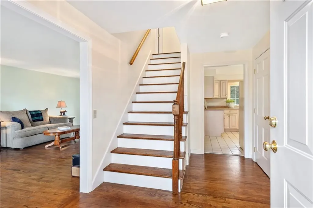 215 Harris Avenue Portsmouth RI 02871