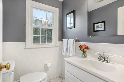 215 Harris Avenue Portsmouth RI 02871