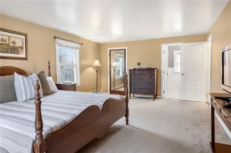 215 Harris Avenue Portsmouth RI 02871