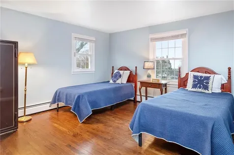 215 Harris Avenue Portsmouth RI 02871