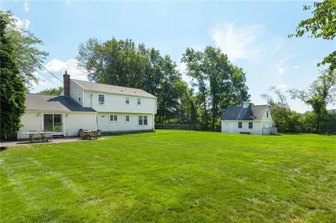 215 Harris Avenue Portsmouth RI 02871