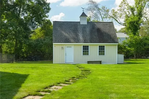 215 Harris Avenue Portsmouth RI 02871