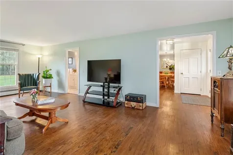 215 Harris Avenue Portsmouth RI 02871