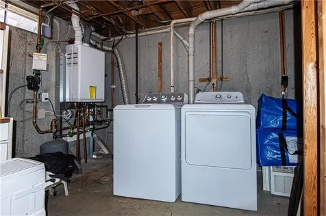 17 Packard Avenue North Providence RI 02911