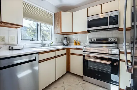 17 Packard Avenue North Providence RI 02911