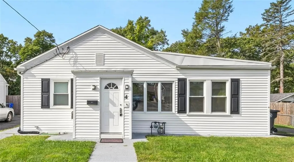 4 Orford Street North Providence RI 02904