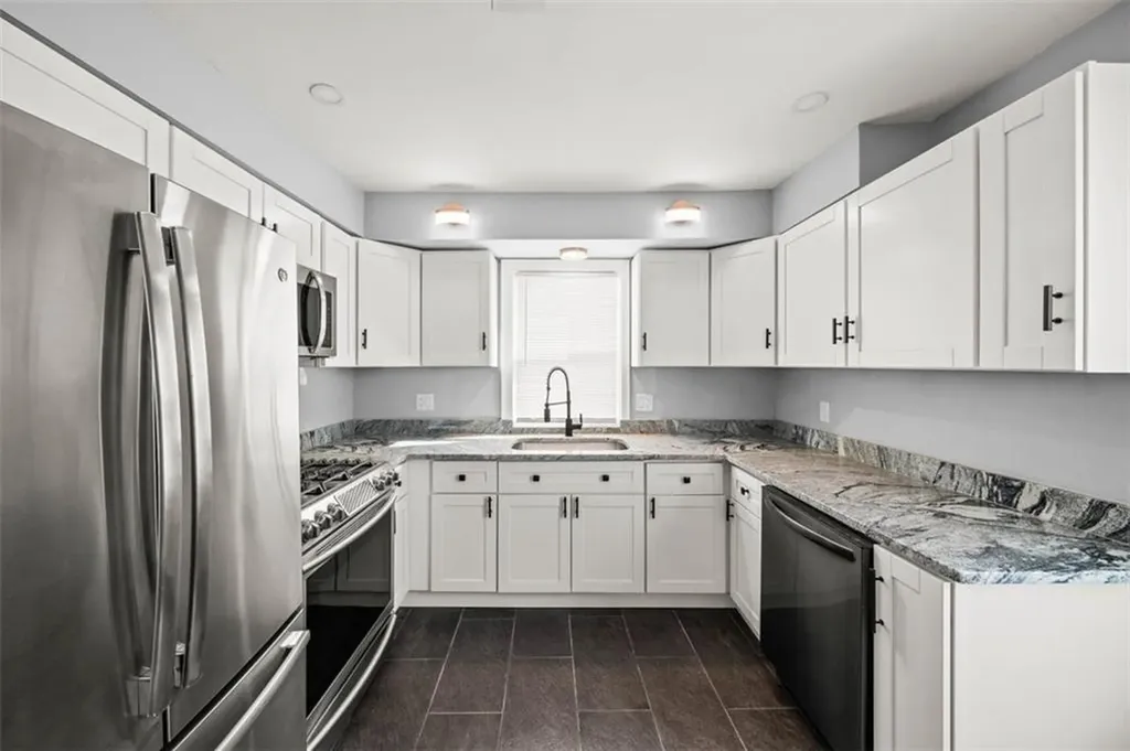 4 Orford Street North Providence RI 02904