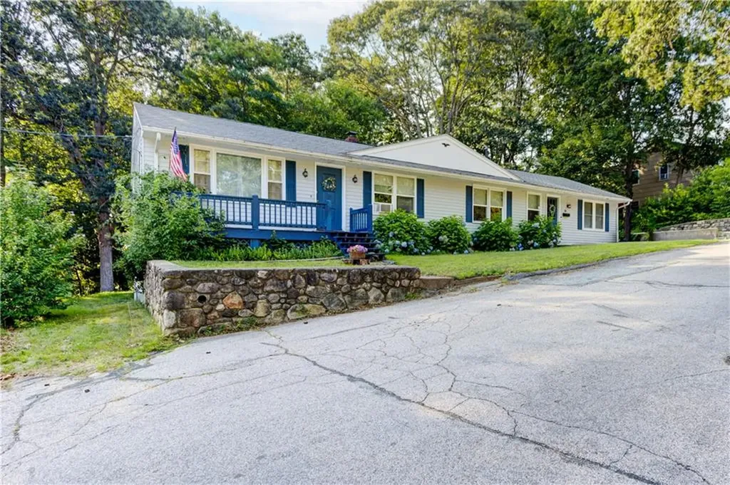 11 Golden Boulevard North Smithfield RI 02896