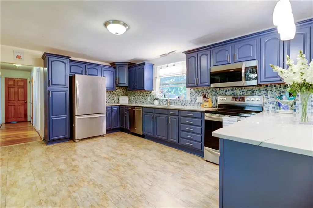 11 Golden Boulevard North Smithfield RI 02896